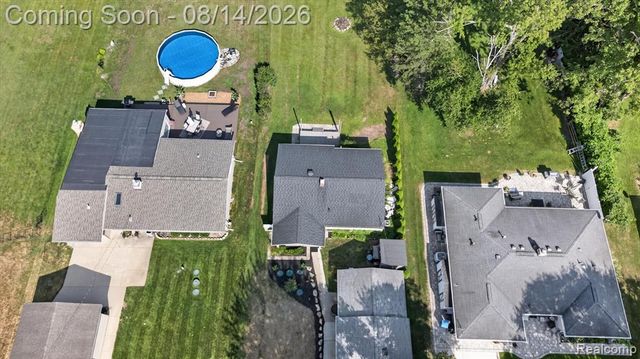6166 Borowy Drive, Commerce Twp, MI 48382
