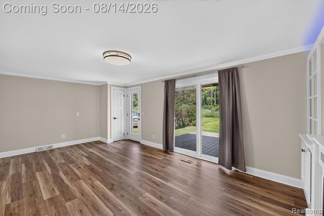 6166 Borowy Drive, Commerce Twp, MI 48382