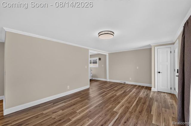 6166 Borowy Drive, Commerce Twp, MI 48382