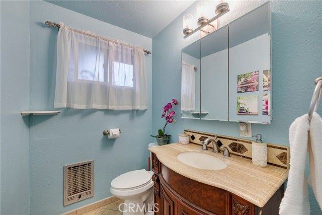 2136 W Clover, Anaheim, CA 92801