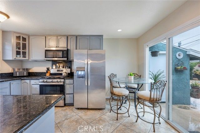 2136 W Clover, Anaheim, CA 92801