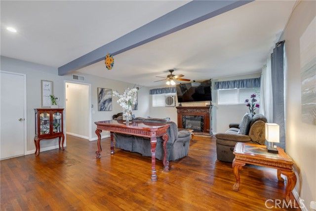 2136 W Clover, Anaheim, CA 92801