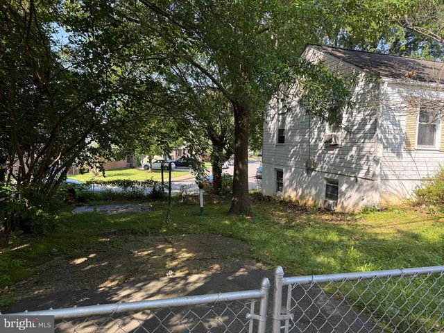 1712 N CULPEPER ST, Arlington, VA 22207
