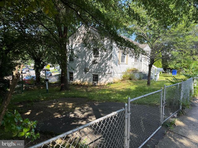 1712 N CULPEPER ST, Arlington, VA 22207