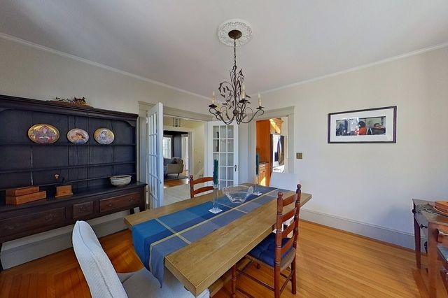 27 Cranston Avenue, Newport, RI 02840