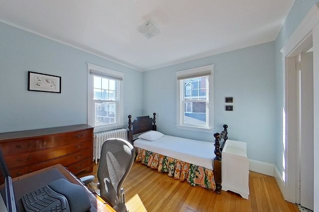 27 Cranston Avenue, Newport, RI 02840