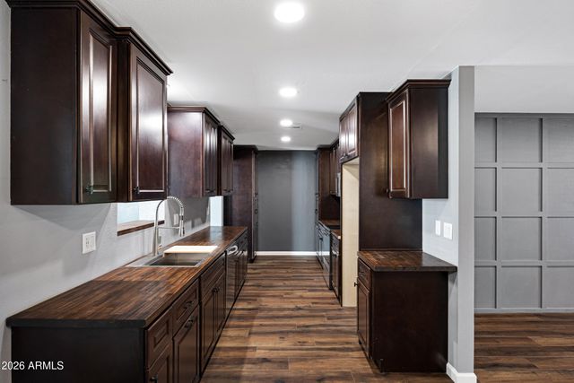 10013 W MISSION Lane, Sun City, AZ 85351