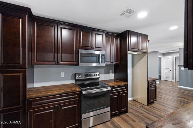 10013 W MISSION Lane, Sun City, AZ 85351