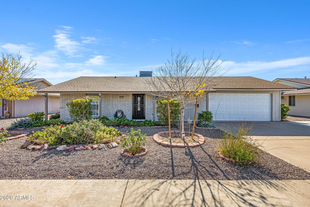 10013 W MISSION Lane, Sun City, AZ 85351
