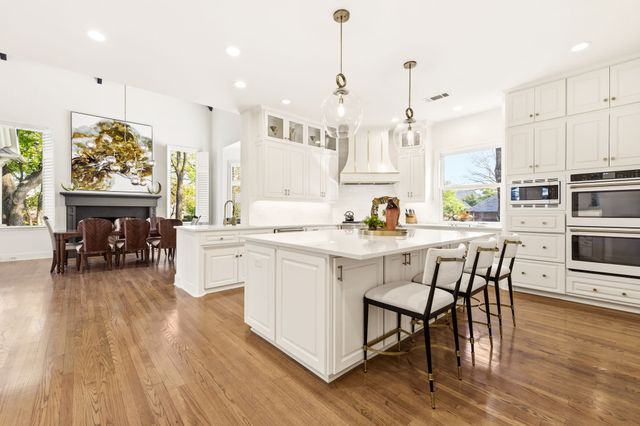 13 Downs Lake Circle, Dallas, TX 75230