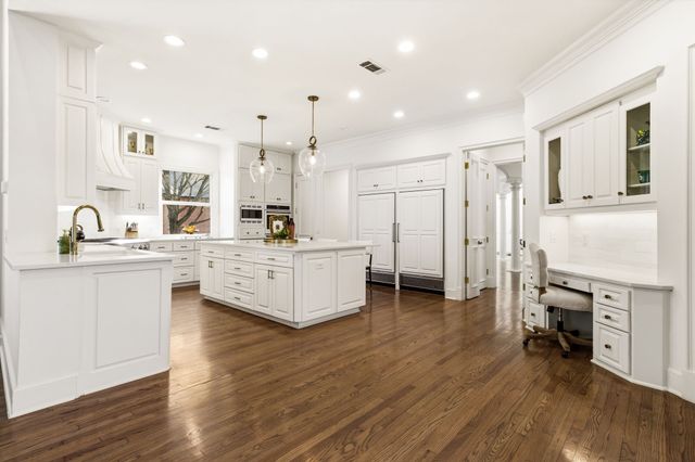 13 Downs Lake Circle, Dallas, TX 75230