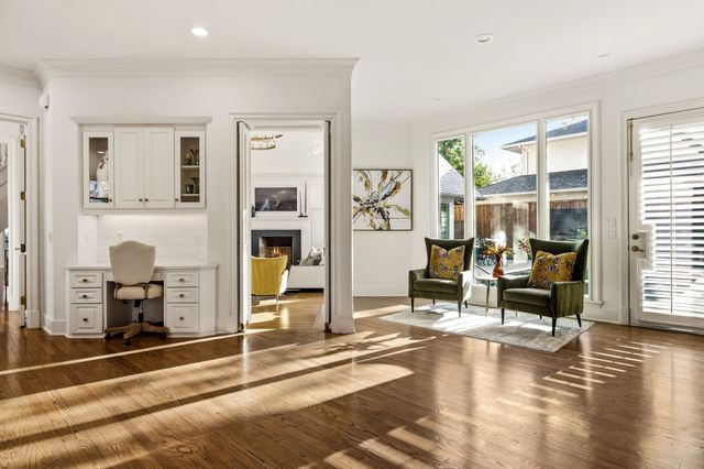 13 Downs Lake Circle, Dallas, TX 75230