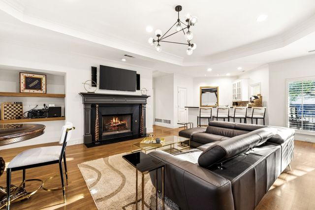 13 Downs Lake Circle, Dallas, TX 75230