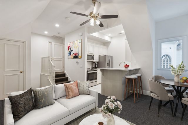 13 Downs Lake Circle, Dallas, TX 75230