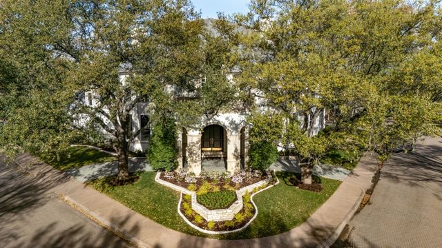 13 Downs Lake Circle, Dallas, TX 75230