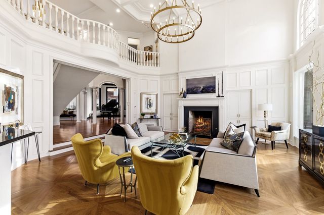 13 Downs Lake Circle, Dallas, TX 75230