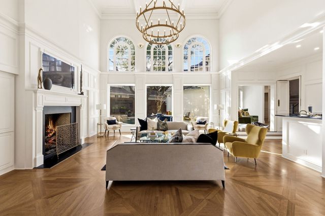 13 Downs Lake Circle, Dallas, TX 75230