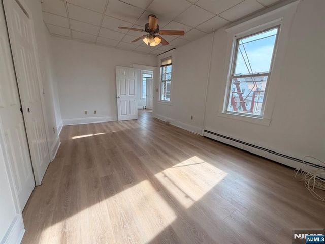 536 Lake Avenue Apt 4, Lyndhurst, NJ 07071