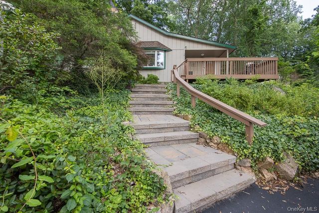 56 Bluff Avenue, Greenwood Lake, NY 10925
