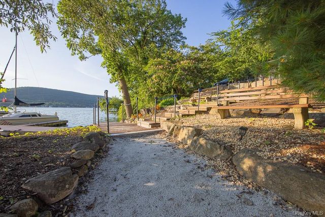 56 Bluff Avenue, Greenwood Lake, NY 10925