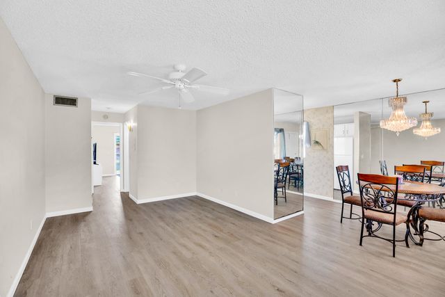 18 Vista Gardens Trail, Vero Beach, FL 32962