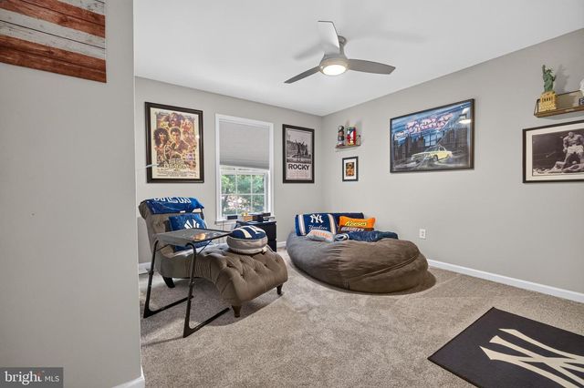 10 BUCK LN, Upper Chichester, PA 19061