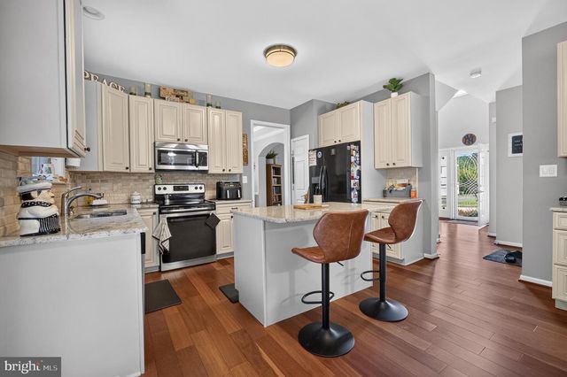 10 BUCK LN, Upper Chichester, PA 19061