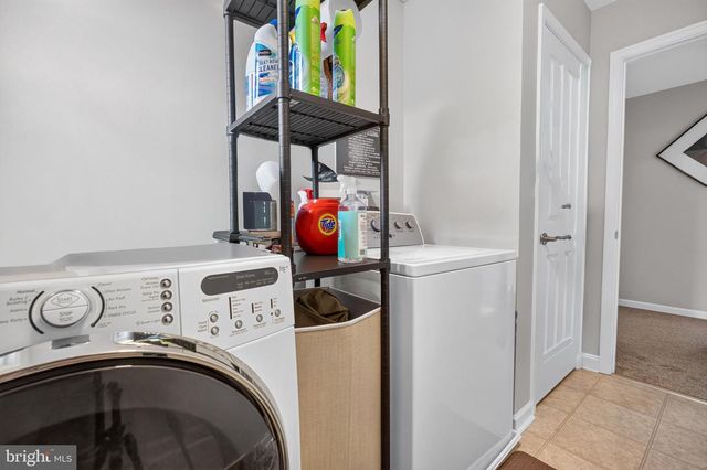 10 BUCK LN, Upper Chichester, PA 19061
