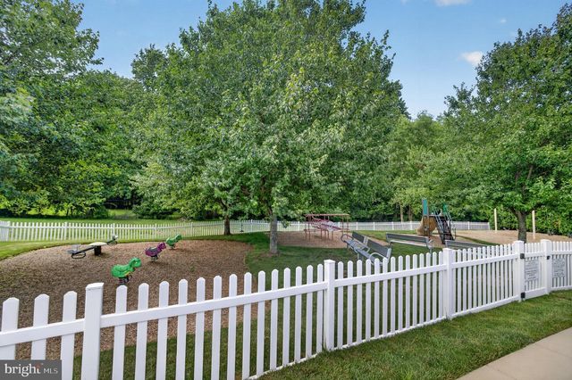 10 BUCK LN, Upper Chichester, PA 19061