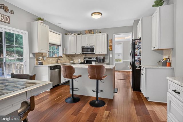 10 BUCK LN, Upper Chichester, PA 19061