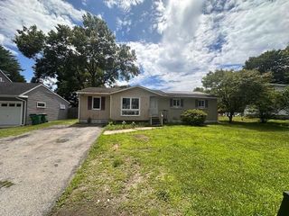 4 Morris Drive, Hyde Park, NY 12538