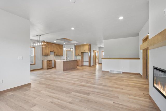 3117 LAZY OAK COURT, Green Bay, WI 54311