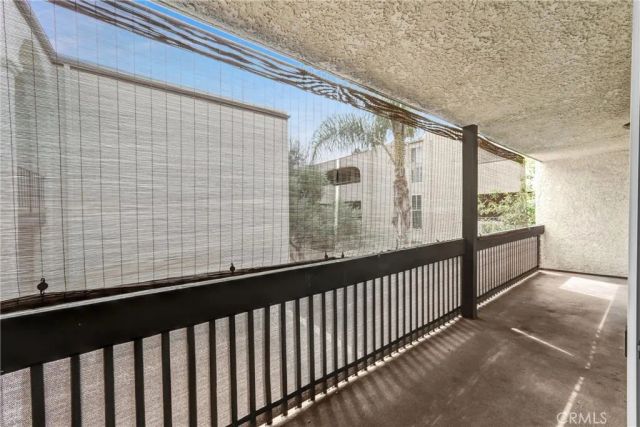 5334 Lindley Avenue 219, Encino, CA 91316