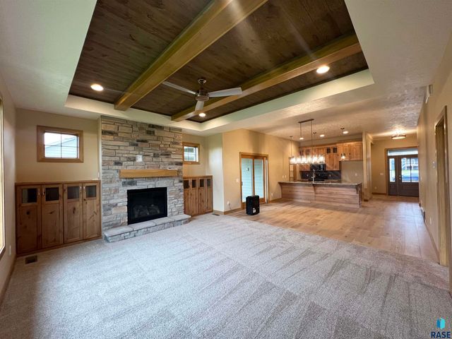 7101 E Copper Stone Cir Circle, Sioux Falls, SD 57110