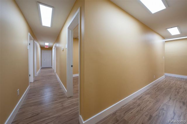 1095 W Huron Street, Waterford, MI 48328