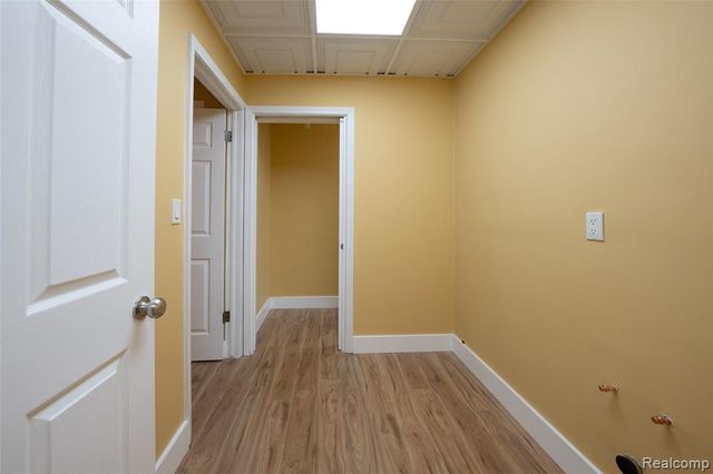 1095 W Huron Street, Waterford, MI 48328