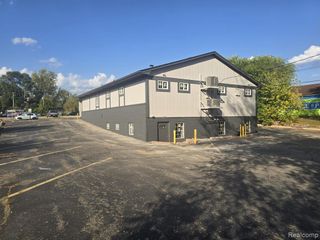 1095 W Huron Street, Waterford, MI 48328