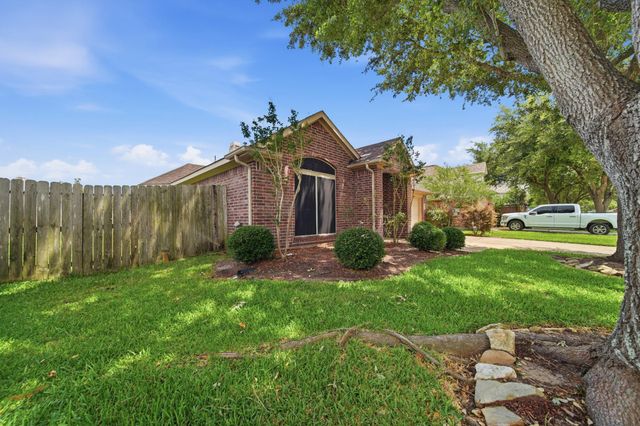 321 Preston Lane, League City, TX 77573