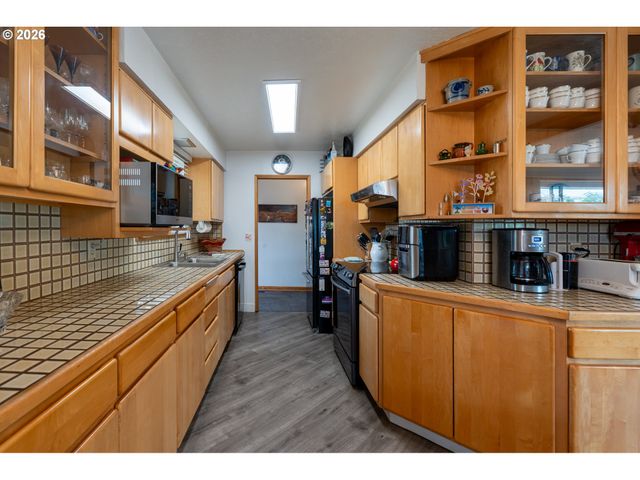 13257 Ne FREMONT St, Portland, OR 97230