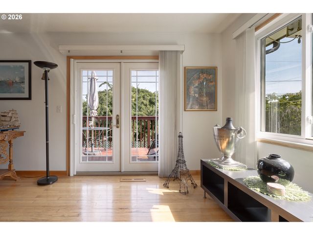 13257 Ne FREMONT St, Portland, OR 97230