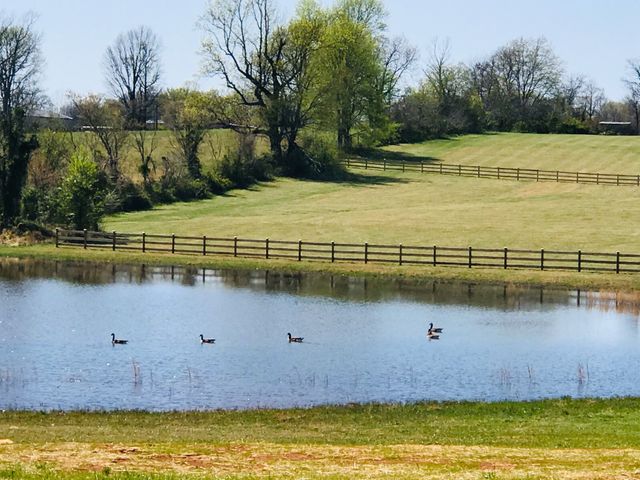 576 Womack Rd, Bethpage, TN 37022