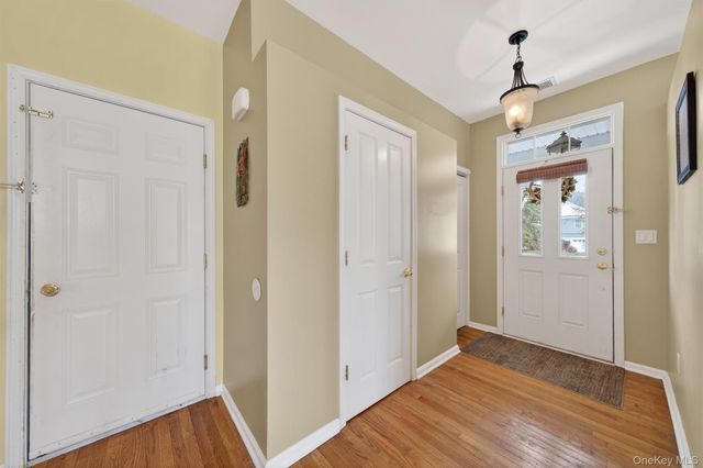 1 High Ridge Lane, Middletown, NY 10940