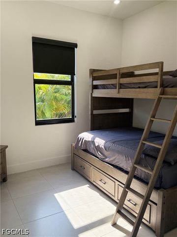 3724 SW 3rd ST, Cape Coral, FL 33991