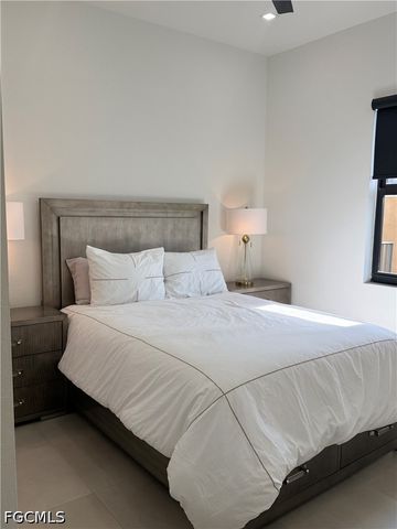 3724 SW 3rd ST, Cape Coral, FL 33991