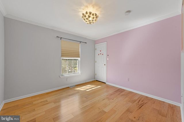 9 WATERS EDGE DR, Riverside, NJ 08075