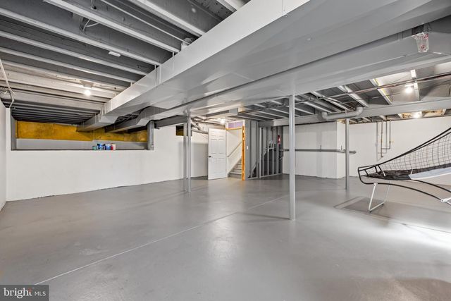 9 WATERS EDGE DR, Riverside, NJ 08075