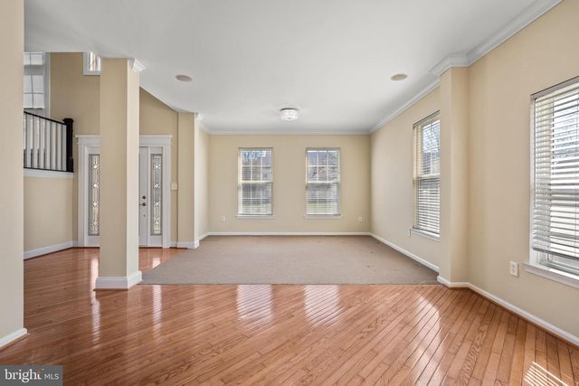 9 WATERS EDGE DR, Riverside, NJ 08075