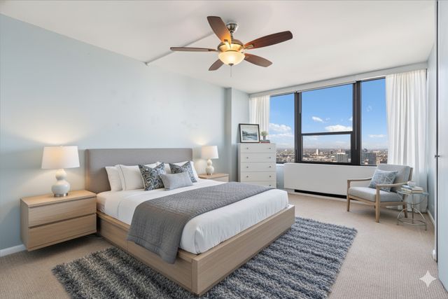 1560 N Sandburg Terrace 4003, Chicago, IL 60610