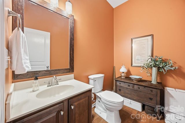 1132 Aringill Lane, Matthews, NC 28104