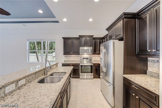 13631 Manchester WAY, Naples, FL 34109